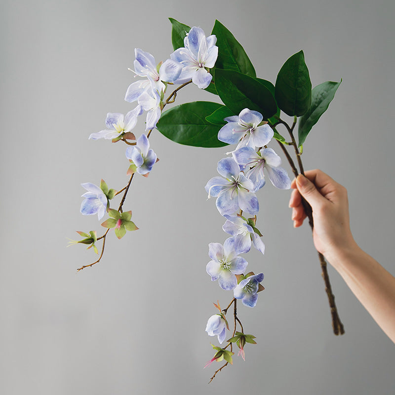 Rose di neve Real Touch in vaso a collo lungo verde oliva - 18.9"