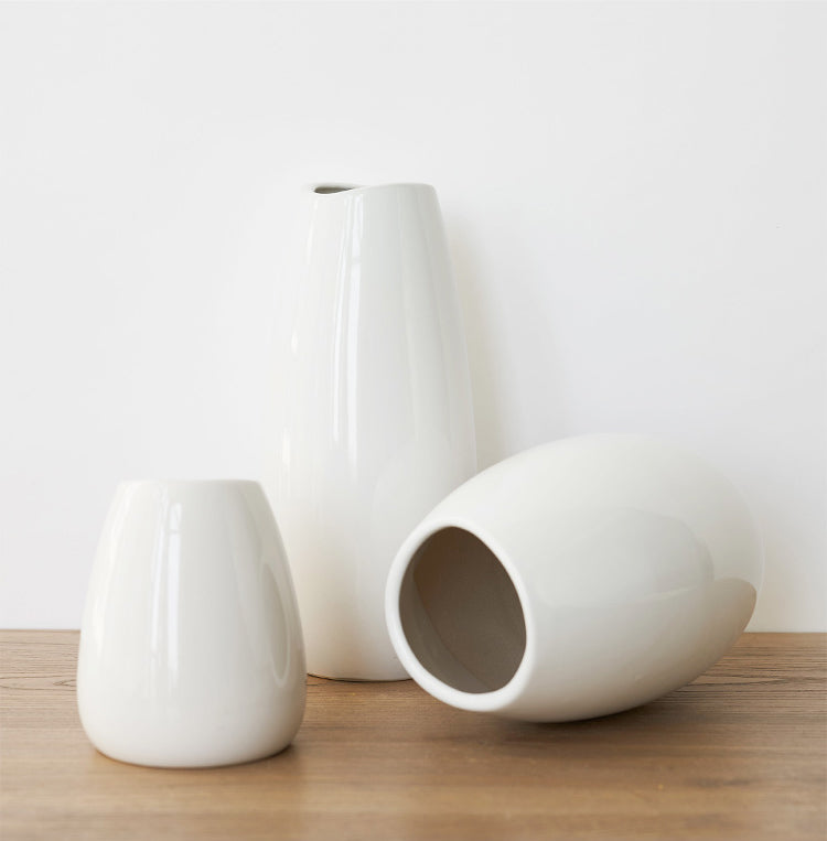 White simple ceramic vase - 7.6"