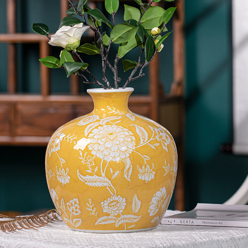 Real Touch Stelo di Peonia a 3 Teste in Vaso di Porcellana Blu e Bianco con Fondo Giallo - 16.5"