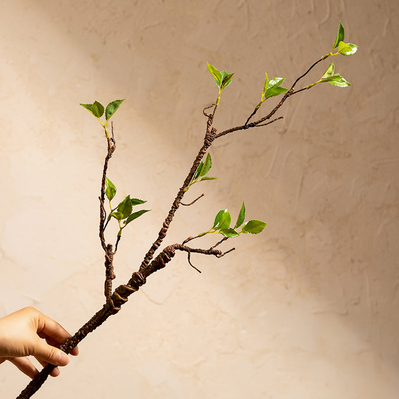 Nepvijgenblad tak in zwarte geglazuurde keramische vaas - 15.5"