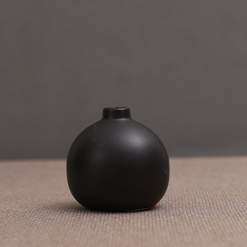 Small round ceramic vase - 3.9"