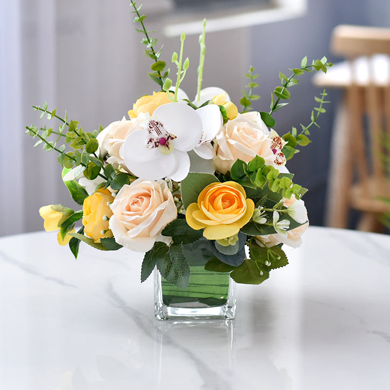 Centro de mesa de flores de seda con Rosa Champagne, Orquídea Polilla y Hojas de Eucalipto - 7.8‘’