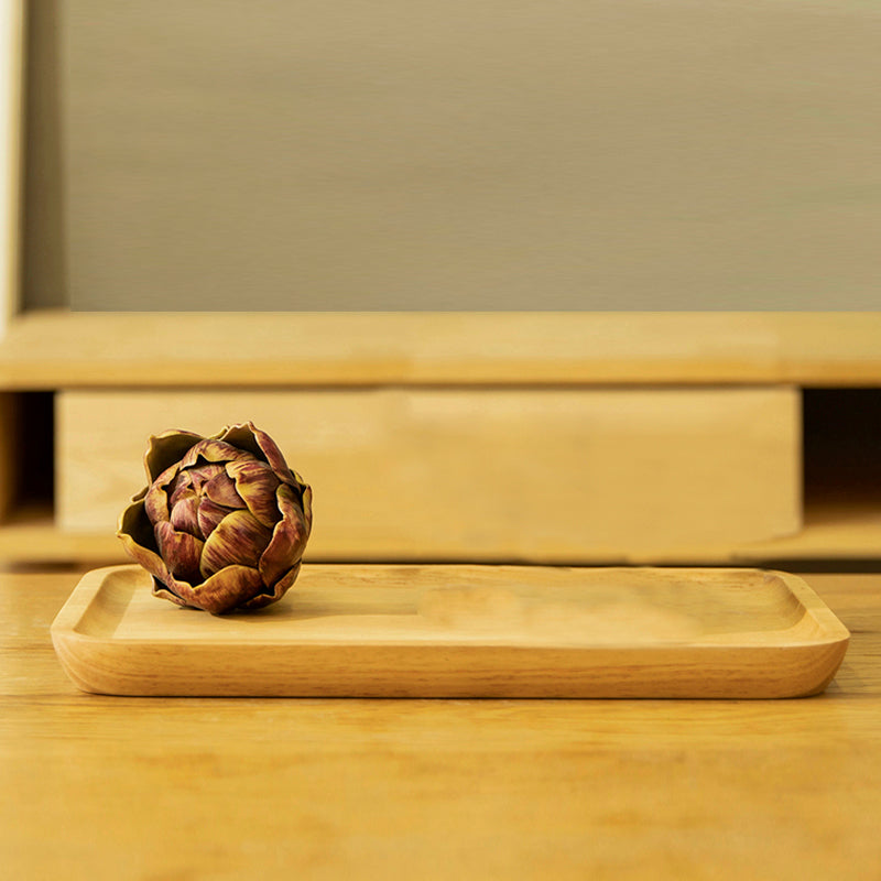 Palé de madera estilo japonés y alcachofa